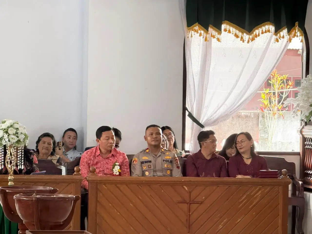 Ibadah Minggu dan Pengutusan di GMIM Sion Sentrum Sendangan Berlangsung Khidmat, Kapolsek Kawangkoan Hadir Bersama Unsur Pemerintah
